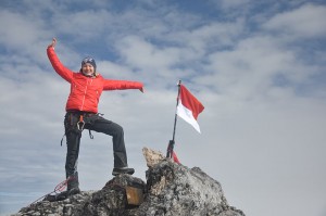 031 Michelle-official-summit-photo